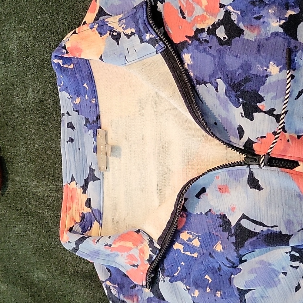 T by Talbots long sleeved top - EUC - size XL - peach, blue, black, & light blue - Picture 7 of 10